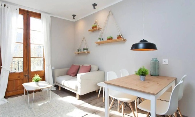 Esquerra de l'Eixample Apartment | Tourist apartment in L'Eixample in Barcelona