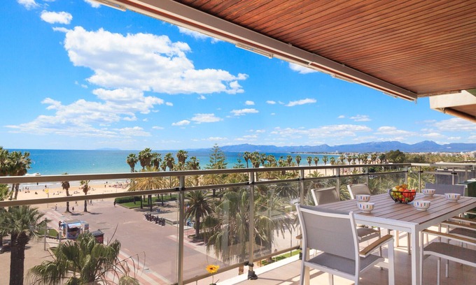 Salou City Centre Apartment | TOUS 2 Apartment - Only Families
