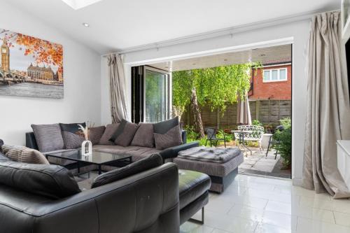 South Bermondsey House | Tower Bridge City Residence King En-suite With Parking