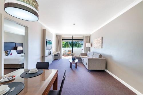 Darwin City Centre Apartment | Towering Palms, A Seaside Balcony with Resort Pool