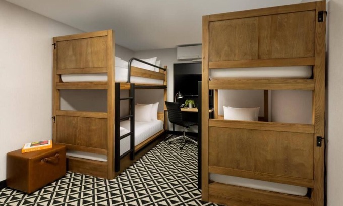 Brookline Hotel | Town House Bunk Room at Arcadian Hotel! Near Coolidge Corner Theatre