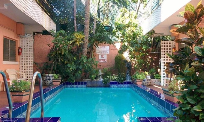Downtown Nassau Hotel | Towne Hotel