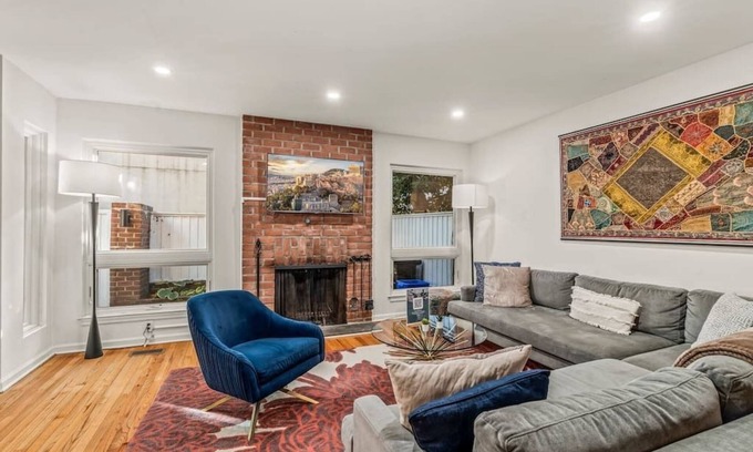 Fitler Square House | Townhome - Patio - Parking - Hosted By StayRafa