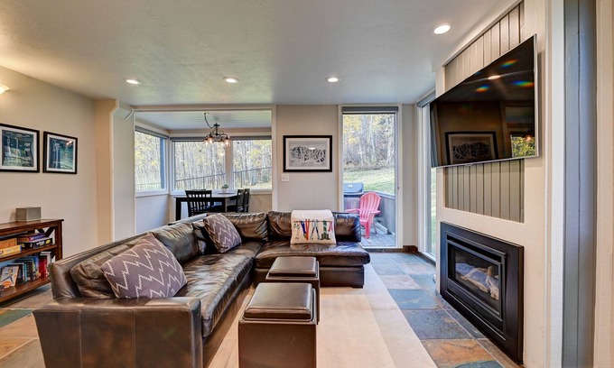 North Park City House | Townhome steps from lifts at PC Resort! Stylish 2BR/2BA +loft, deck, mtn views.