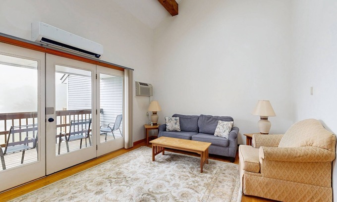 Bar Harbor House | Townhome w/Bonus Loft, High-Speed WiFi, Partial AC & Full Kitchen