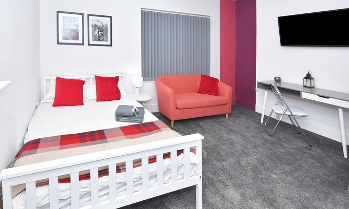 Crewe House | Townhouse @ 42 Minshull New Road Crewe - Double