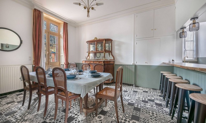 Pornic Ski Chalet | Townhouse for 7 in the upper town
