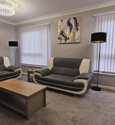 Dundee House | Townhouse