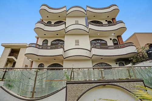 Noida Hotel | Townhouse The Premier View Near ISKCON Temple Noida
