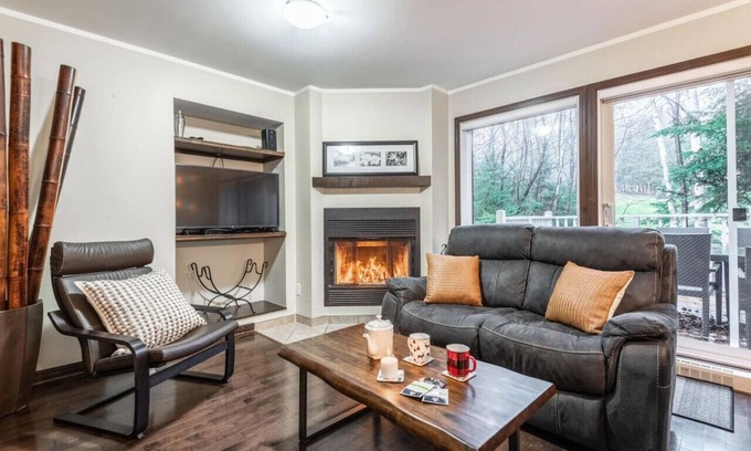 Mont-Tremblant House | Townhouse with Free Shuttle to Tremblant Resort
