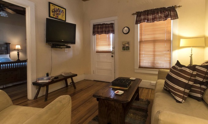 Bryson City Apartment | Toy Box Suite at the Calhoun House Inn & Suites
