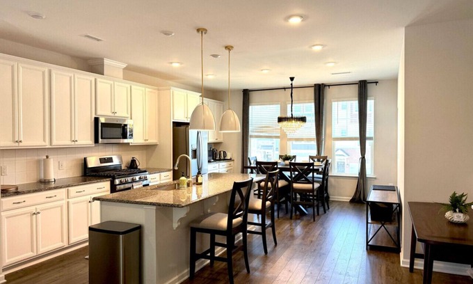Durham House | TPV - Xanadu - New-By RDU w/Heated Indoor Pool&Gym