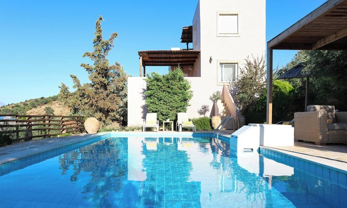 Faistos Villa | Traditional villa in a serene environment with amazing sea view in Listaros