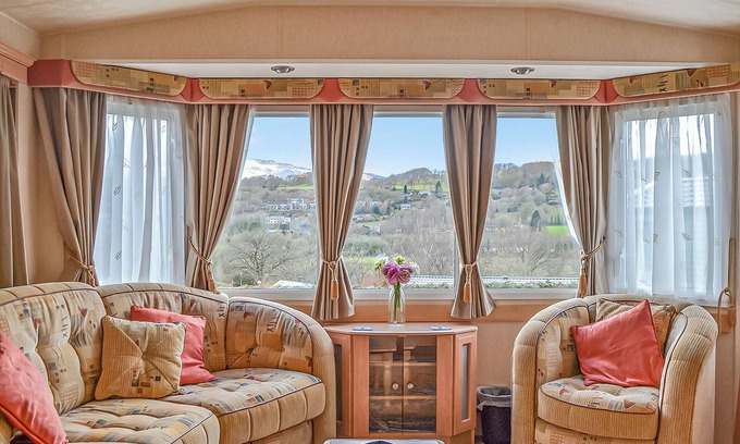 Dolgellau House | Traditional yet comfortable caravan with one double and two twins.