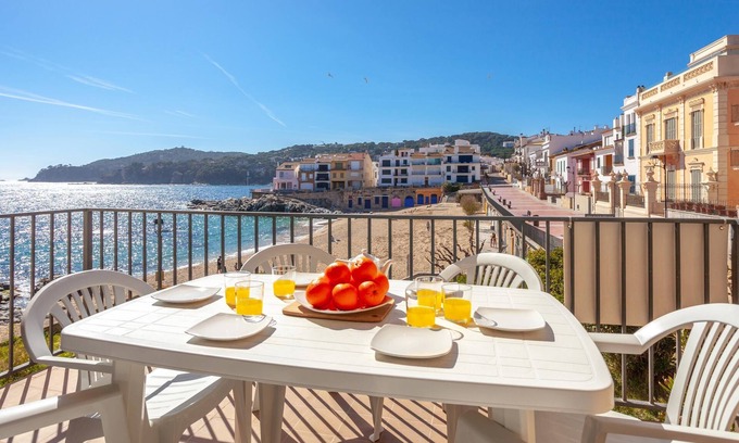 Calella de Palafrugell Apartment | TRAGAMAR A-seafront apartment-Calella de Palafrugell-Costa Brava
