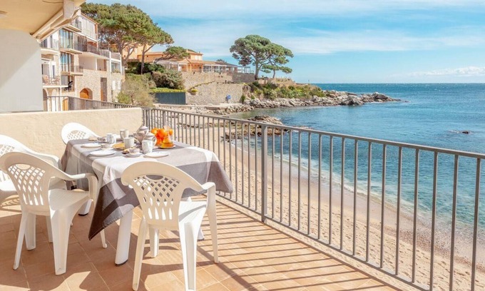 Calella de Palafrugell Apartment | TRAGAMAR E-seafront apartment-Calella de Palafrugell-Costa Brava