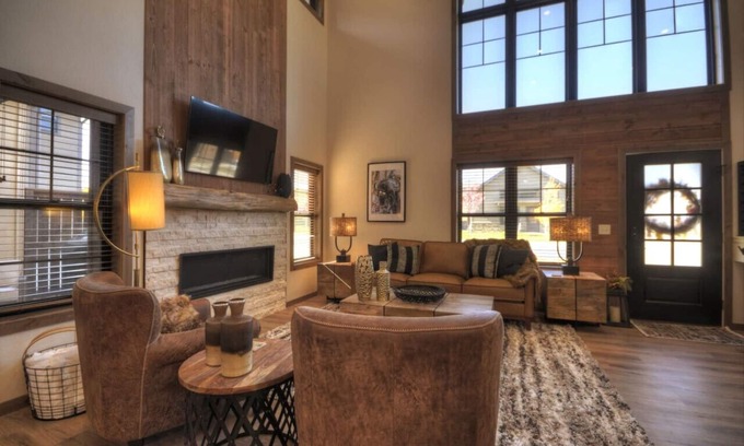Red Lodge House | Trailblaze Cottage, Red Lodge