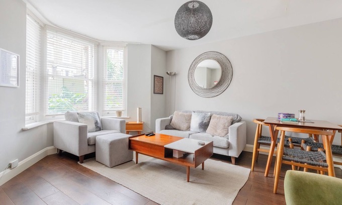 Hackney Apartment | Tranquil 1BD Flat, Stoke Newington