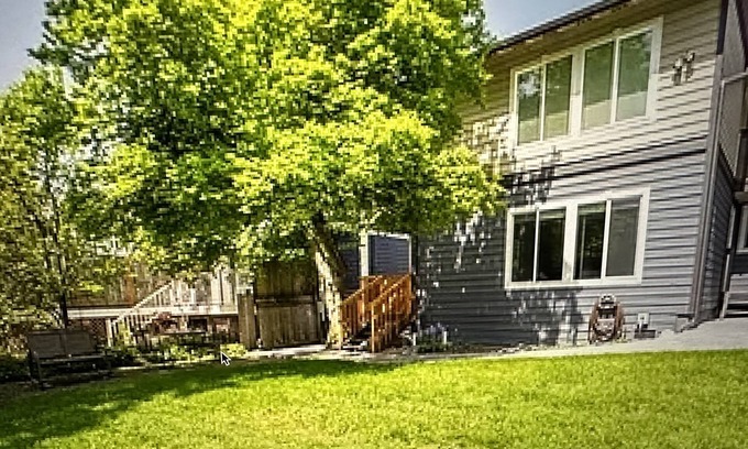 Norkirk Apartment | Tranquil 2-bedroom apartment with WiFi in Kirkland