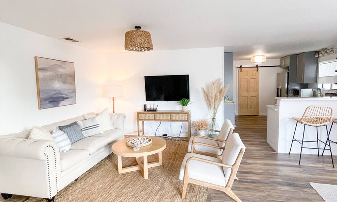 Morro Bay Cottage | Tranquil 3 bedroom beach cottage close to the beach