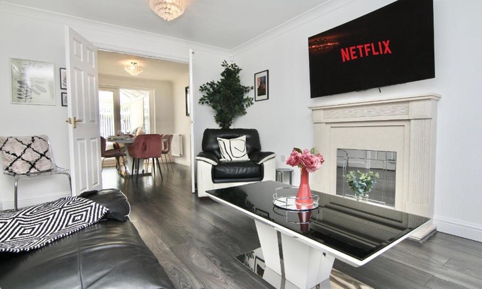 Weston on Trent House | Tranquil 4Bed Retreat - 3 Min to M6, 10 Min to Coventry City Centre