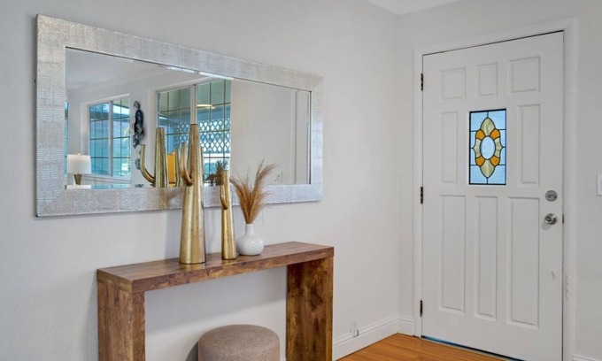 South Fair Oaks House | Tranquil 5-bedroom house with AC and Long Driveway in Redwood City