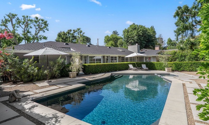 Woodland Hills House | Tranquil 5BR Hillside Paradise in Woodland Hills