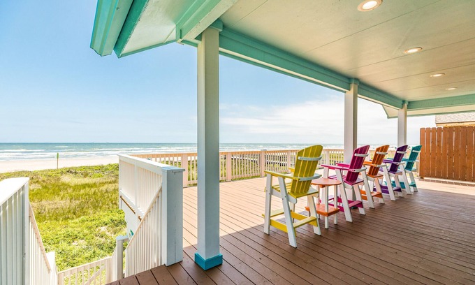 Freeport House | Tranquil beach home with amazing water views, fast WiFi, furnished deck & AC