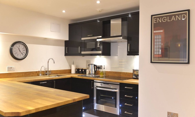 Eastbourne Seafront Apartment | Tranquil but central stylish hideaway just moments from the beach and theatres