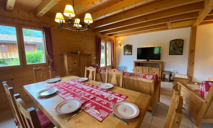 Samoens Ski Chalet | Tranquil Chalet - 3BR, Terrace, Near Village, Pet-Friendly, Free Shuttle