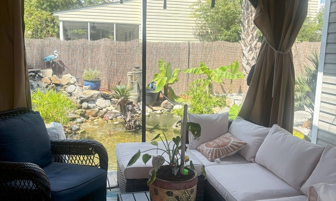 Belville Apartment | Tranquil Country-N-Cozy Room in delightful Leland