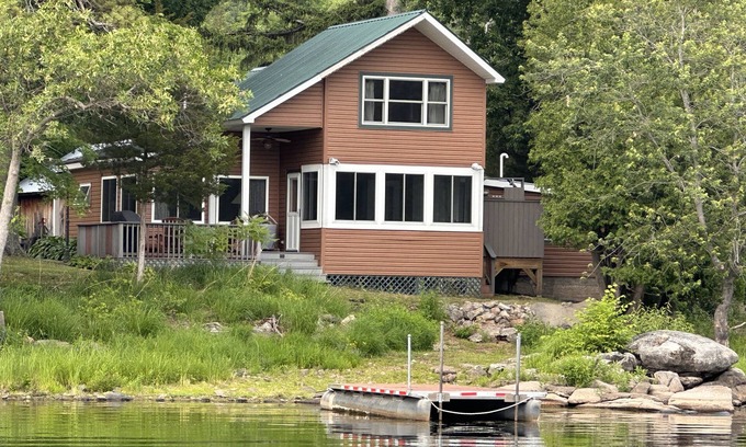 Town of Macomb House | Tranquil lake front cabin on Black Lake