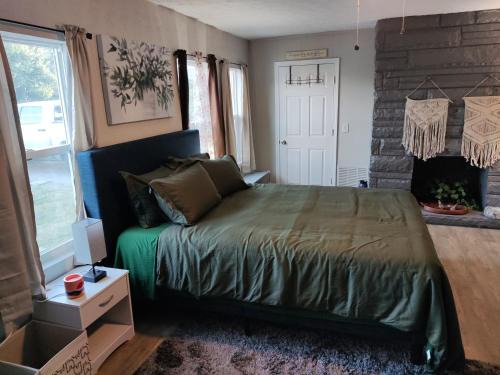 Indianapolis House | TRANQUIL OASIS - Private Rooms -Near Downtown Indianapolis