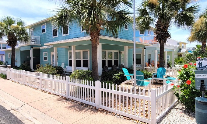 Port Aransas House | Tranquil Tides-Unique 3 BR House In Village Walk, Close to Beach, Heated Pools!