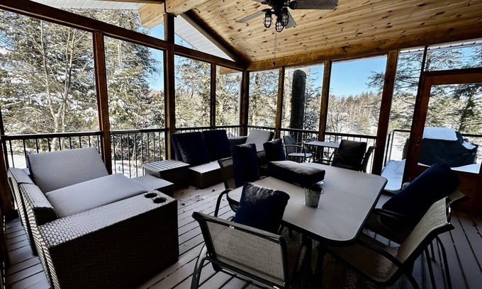 Rosseau Cottage | Tranquil Waterfront Lake House w/ Muskoka Room!