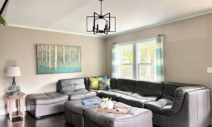 High Point House | Tranquility Cottage · Private Peaceful Surroundings Near HPU and Everything!