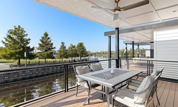 Wilmington Apartment | Tranquility @ The Cove Riverwalk Villas