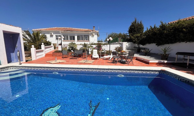 Torrox Costa Ski Chalet | Tranquilo y Espacioso Chalet en Torrox Costa