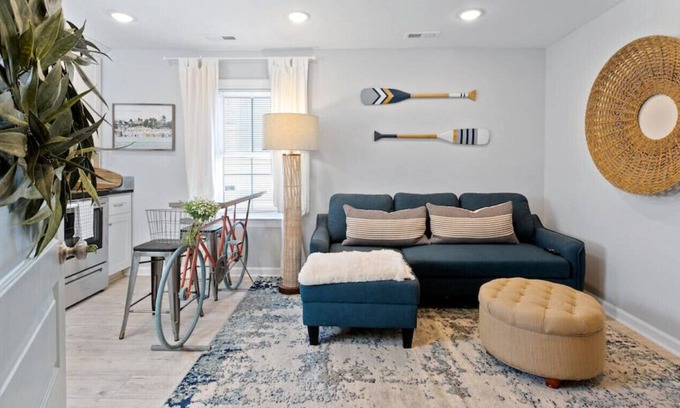Downtown Apartment | Traveling Workers 1/1 with 30 day stays+