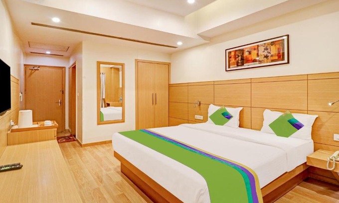 South West Hotel | Treebo Galaxy Rooms