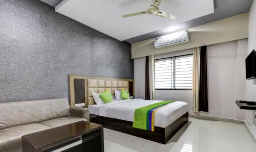 BTM Layout Hotel | Treebo Sahara Suites 750 M From St Johns Medical College And Hospital
