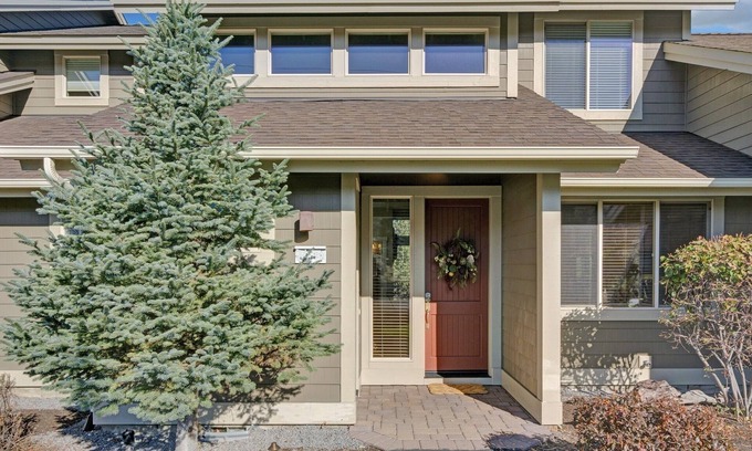 Redmond Condo | TreeTops Hide Out- Close to the Splash Park