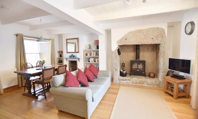 St Just Cottage | Trembath Cottage - traditional dog friendly cottage full of character and charm