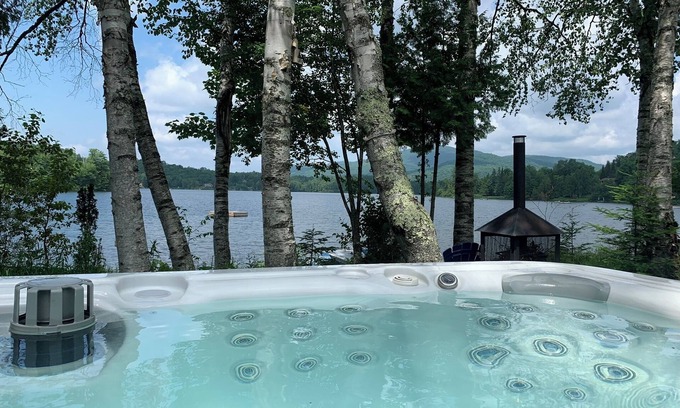 Lac-Superieur Ski Chalet | Tremblant Lakefront Chalet for Rent – May, July & August