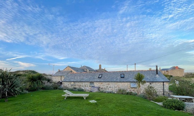 Penzance Apartment | Trengothal Barn