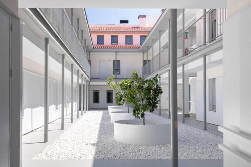 Triana Apartment | Triana Pages Oasis by Valcambre