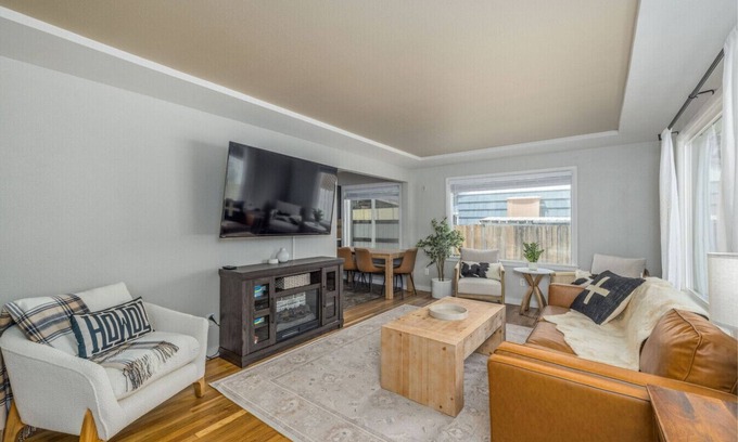 Coeur d'Alene Apartment | Tribe + Vibe In Downtown CDA Modern Comfort And Fun For You & Your Crew