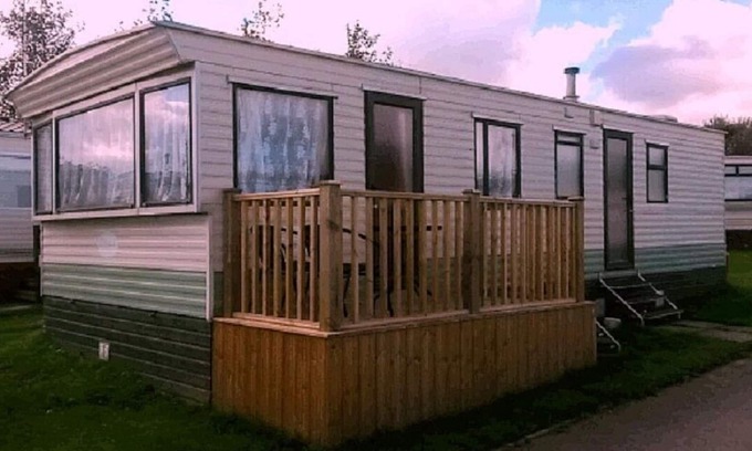 Aldborough House | Trimingham Pk, Comfy caravan 148 ; Gt Seaview ; 10min walk to beach