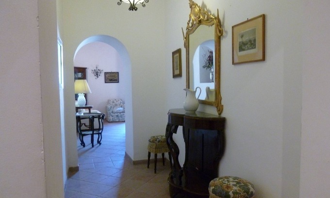 Tropea Apartment | Tropea, air-conditioned apartment in 1600s noble palace
