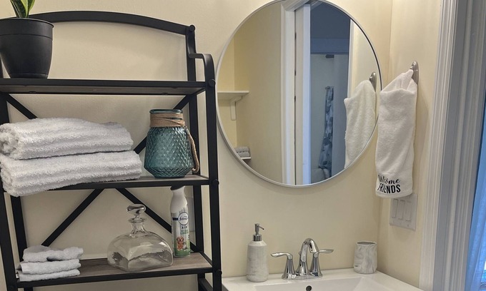 Historic Kenwood Cottage | Tropical Cottage Oasis W/ secluded patio minutes from downtown!